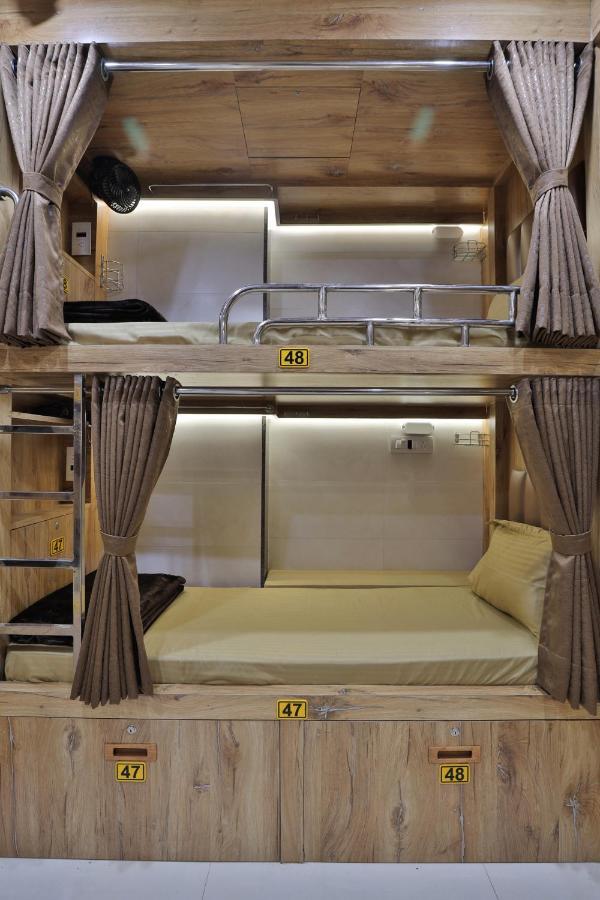 Rest Inn Dormitory Vadodara Eksteriør billede